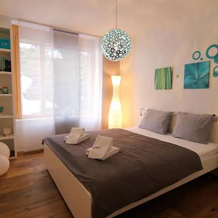 Salis 02 By Arosa